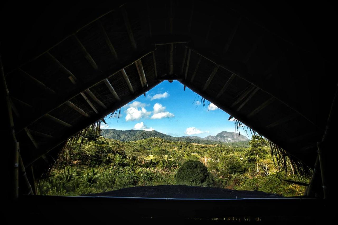 Inigtan Lio Bamboo Cottages El Nido Exterior foto